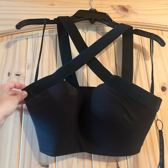 Victoria's Secret VSX Sports Bra NWT - Picture 1 of 5